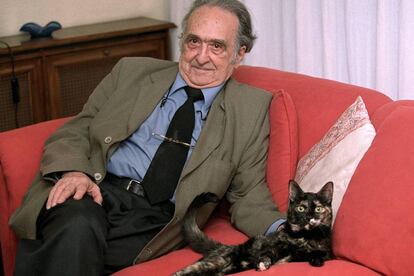 Rafael Sánchez Ferlosio, en 2002.