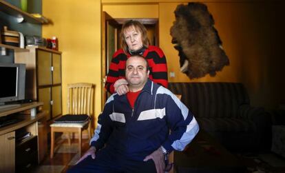 Paulo Marques y Galina Roubina, en su casa de Torrejón de Ardoz, el pasado 23 de diciembre.