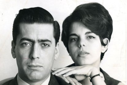 Mario Vargas LLosa con su esposa, Patricia Llosa.