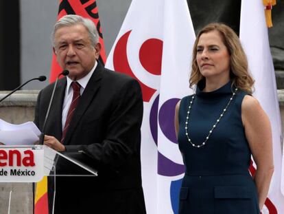 Andrés Manuel López Obrador, acompañado de su esposa, Beatriz Gutiérrez Mueller. 