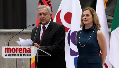 Andrés Manuel López Obrador, acompañado de su esposa, Beatriz Gutiérrez Mueller. 