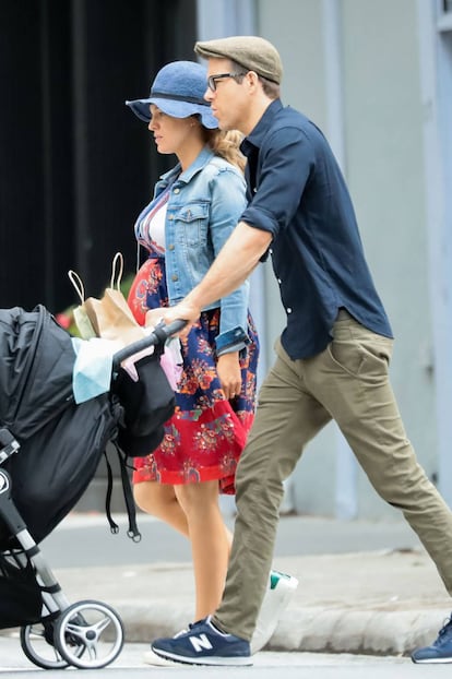 Blake Lively, Ryan Reynolds y sus hijas en Nueva York.