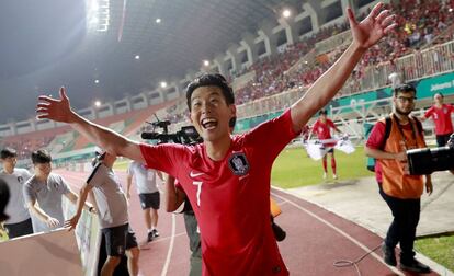 Heung-Min Son celebra la victoria de Corea del Sur ante Japón este sábado.