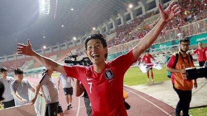 Heung-Min Son celebra la victoria de Corea del Sur ante Japón este sábado.