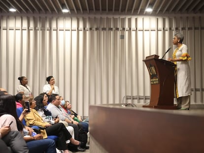 La ministra Aurora Vergara habla en la Universidad del Norte, en Barranquilla (Colombia), el 8 de junio.