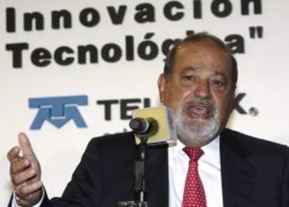 El magnate mexicano Carlos Slim Helú habla durante una conferencia de prensa en Ciudad de México. EFE/Archivo