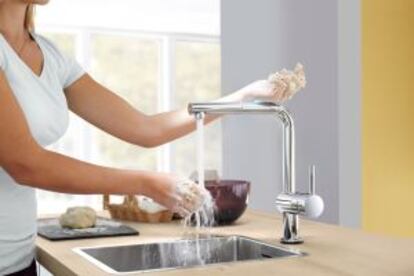 Grifo Minta Touch para cocina de Grohe, que se acciona al ser levemente presionado (desde 499 euros).