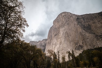 Vista de El Capitán, el monolito granítico más famoso del parque nacional de Yosemite.