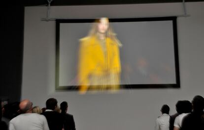 Burberry Prorsum 2010 Womenswear Show In 3D