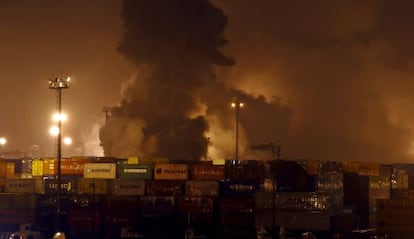 Incendio de contenedores químicos en Brasil.