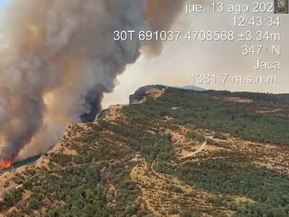 La amenaza del fuego obliga a trasladar restos óseos del monasterio de San Juan de la Peña en Huesca