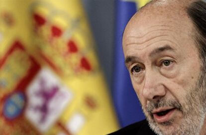 Alfredo Pérez Rubalcaba, durante la rueda de prensa de un Consejo de Ministros.