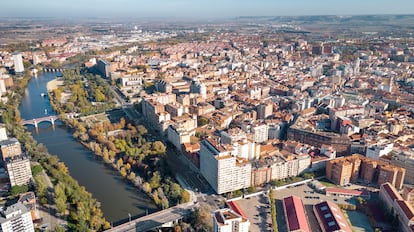 La ciudad más poblada de Castilla y León atesora monumentos y espacios naturales que merecen más de una vista.
