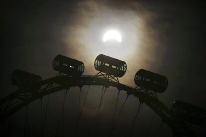 Eclipsi solar vist a Singapur.