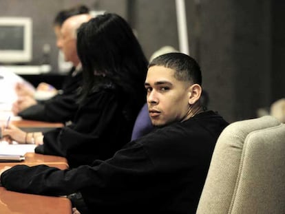 El acusado Reiny M. P., ayer, en la primera sesión del juicio por la muerte de un taxista en 2005.