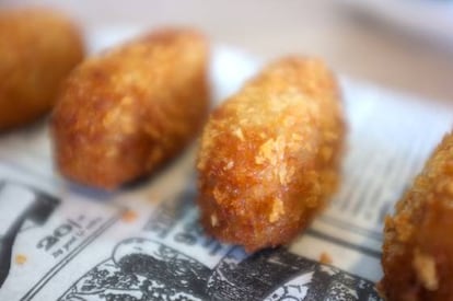 Una croqueta, de pollo, muy coqueta