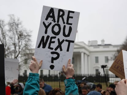 Manifestaci&oacute;n a favor del control de armas frente a la Casa Blanca, el lunes.