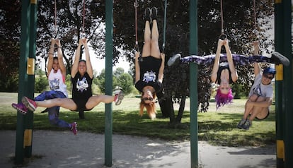 Foto de familia de Las Barkyrias en el parque Poza de la Sal, lugar donde entrenan habitualmente.