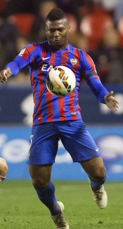 El delantero nigeriano del Levante Uche.