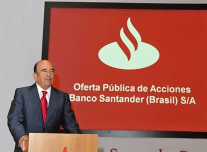 Emilio Botín, en la presentación de la oferta, ayer en São Paulo.