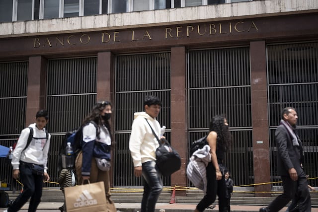El Banco de la República mantiene la tasa de interés en 13,25% | EL ...