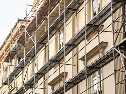 Rehabilitación de la fachada de un edificio, en una imagen de archivo.