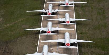 Aviones de American Airlines estacionados en el aeropuerto de Tulsa (Oklahoma, EE UU).