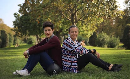 Laura Ràfols y Anair Lomba.