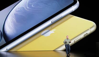 El vicepresidente de Apple, Phil Schiler, durante la presentación del iPhone XR, cuyas ventas parecen ser inferiores a lo esperado