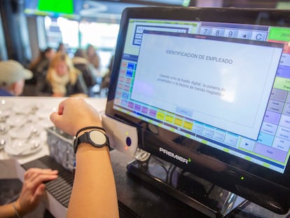 Control horario en un establecimiento hostelero donostiarra.