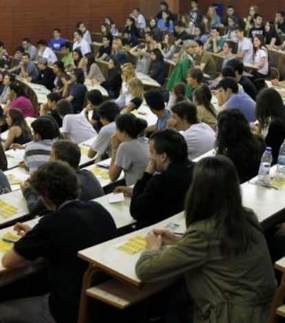Estudiantes durante una prueba de selectividad.