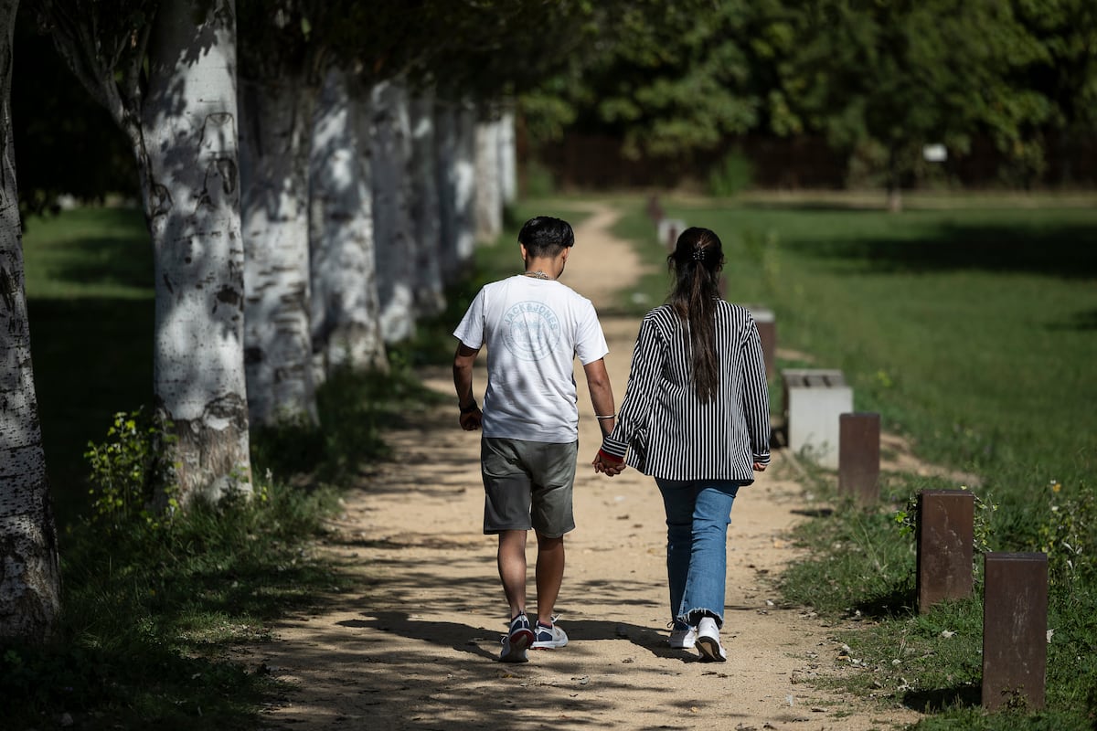 Sara y Arush: una historia de amor contra el matrimonio forzado en Girona