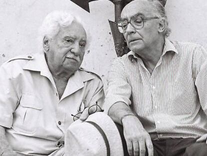 Jorge Amado y Jos&eacute; Saramago.