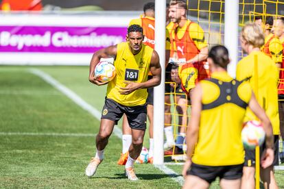 Haller, durante una sesión de entrenamiento reciente del Borussia Dortmund.