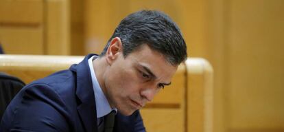 El presidente del Gobierno, Pedro Sánchez, durante su asistencia al pleno del Senado