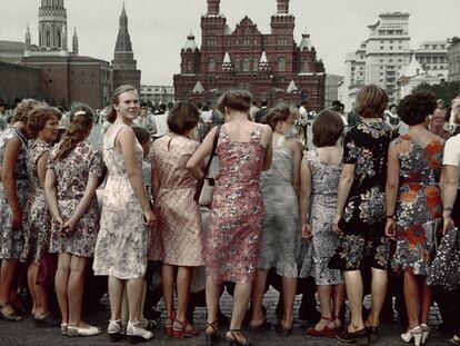 'Chicas en la Plaza Roja', Moscú (1981).