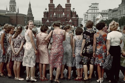 'Chicas en la Plaza Roja', Moscú (1981).