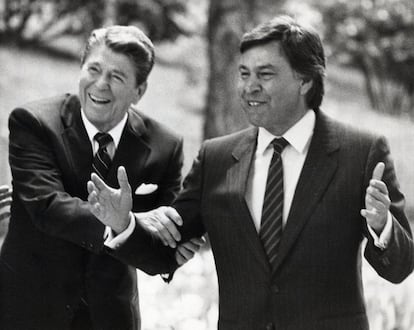 Junto a Ronald Reagan, en La Moncloa, en la visita del presidente norteamericano en mayo de 1985.