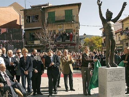 Paquito Fernández Ochoa ya tiene su estatua