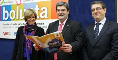 Juan María Aburto (centro) en el evento en Bilbao.