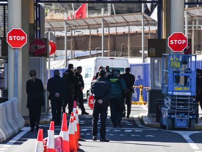 Pruebas de arranque de la aduana comercial de Ceuta, el 27 de enero, a día de hoy aún no operativa.