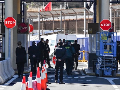 Pruebas de arranque de la aduana comercial de Ceuta, el 27 de enero, a día de hoy aún no operativa.