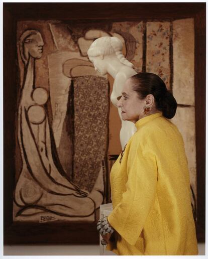 Helena Rubinstein, fotografiada por Erwin Blumenfeld en Nueva York en 1955.
