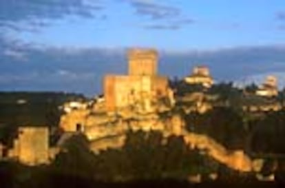 Castillo de Alarcón, del s.XIII, hoy establecimiento de la Red de Paradores.