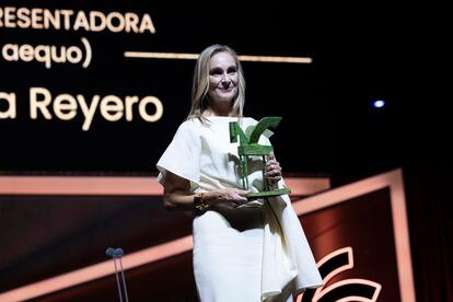 La periodista Marta Reyero recoge el premio Ondas nacional de televisión a mejor presentadora (ex aequo). 