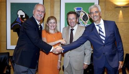 Roberto Castañón, Alicia Mayer, Emiliano Martínez y Basilio Baltasar.