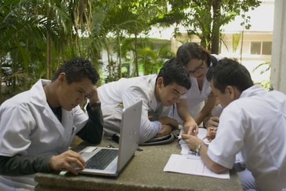 Students from Veracruz University, the third-biggest in Mexico.