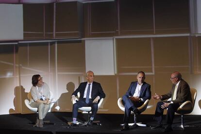 De izquierda a derecha: Montserrat Dominguez, Juan Ignacio Crespo, Javier Rodríguez Zapatero y Rodolfo Carpintier