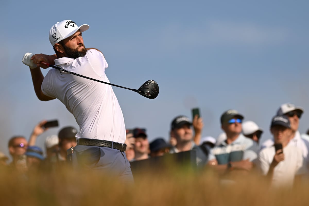 Record 62s at British Open; DeChambeau Penalized