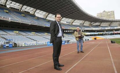 El presidente de la Real Sociedad, Jokin Aperribay, posa en el estadio de Anoeta.